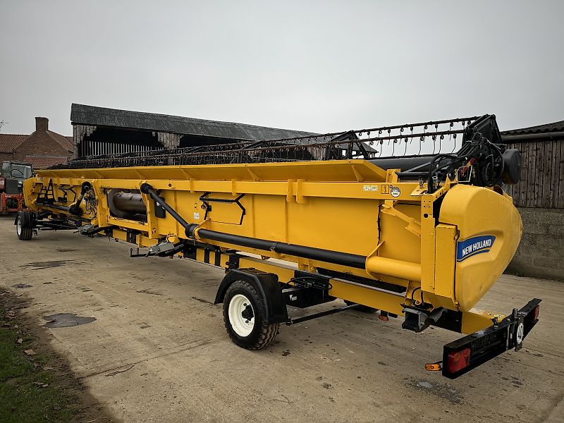 New Holland 41ft Varifeed Header